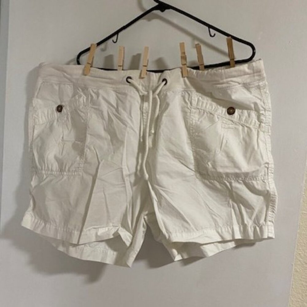 Old Navy -White Linen Shorts